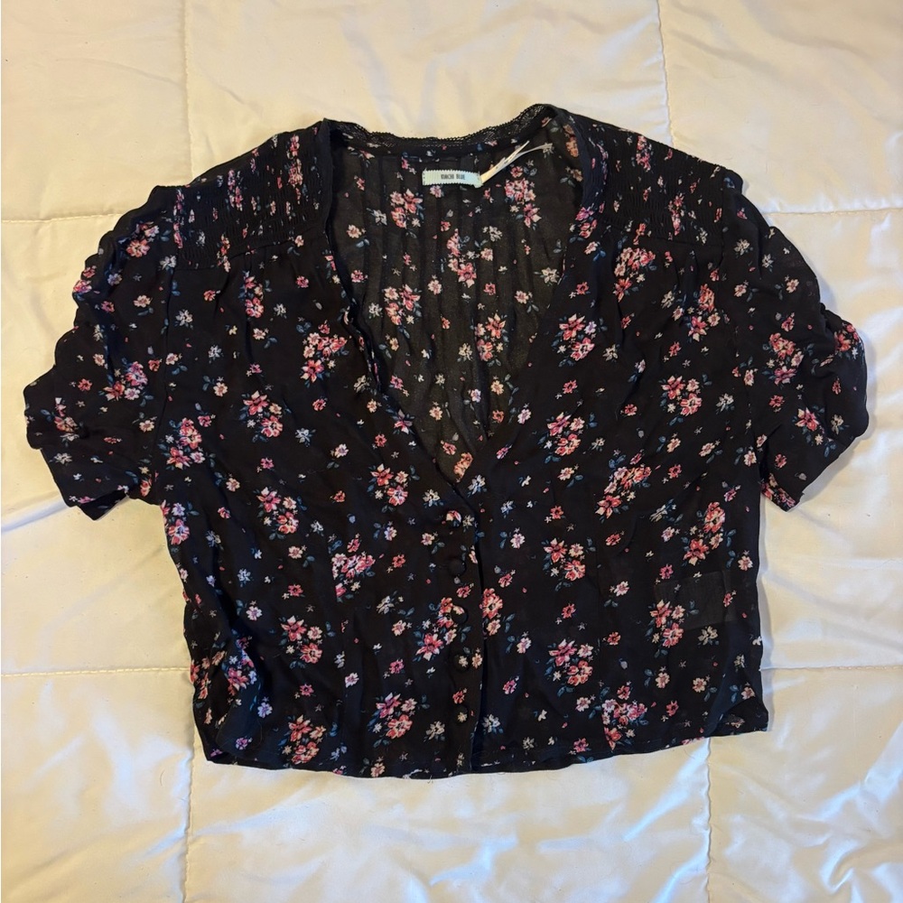 Kimchi Blue Black Floral Button-Front Crop Blouse